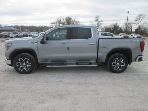 New 2026 GMC Sierra 1500 SLT w/ SLT Premium Plus Package image 10