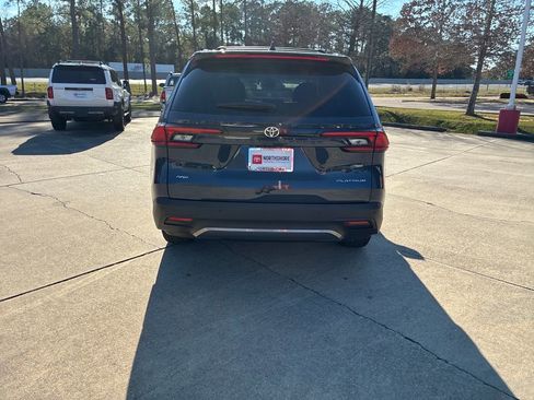 New 2026 Toyota Grand Highlander Platinum image 5