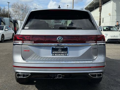 Used 2024 Volkswagen Atlas SEL Premium R-Line image 20