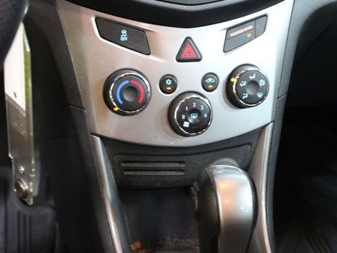 Used 2016 Chevrolet Trax LT FWD image 18
