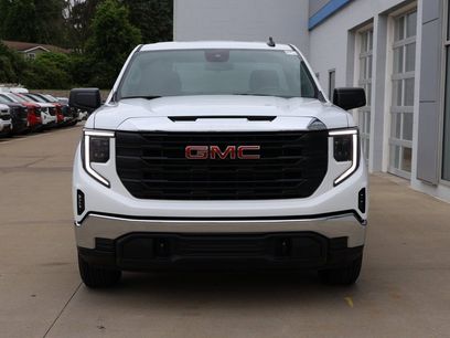 New 2025 GMC Sierra 1500 Pro w/ Pro Value Package