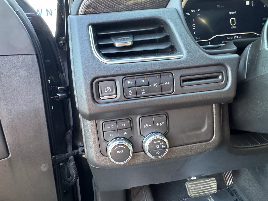 Used 2022 GMC Yukon XL AT4 AWD/4WD image 21
