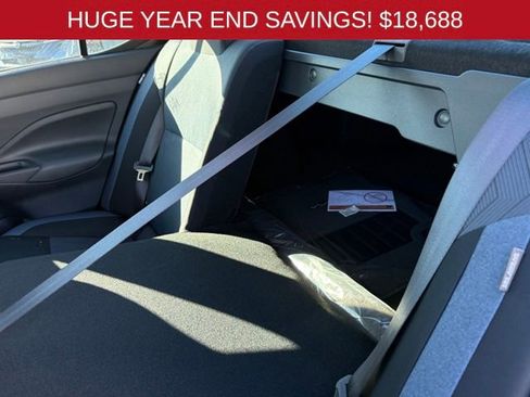 New 2025 Nissan Versa SV w/ Trunk Package FWD image 22