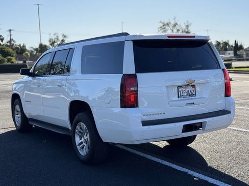 Used 2018 Chevrolet Suburban LT image 5