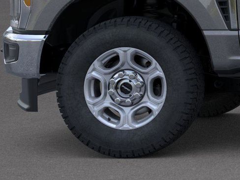 New 2026 Ford F250 XLT w/ FX4 Off-Road Package image 19