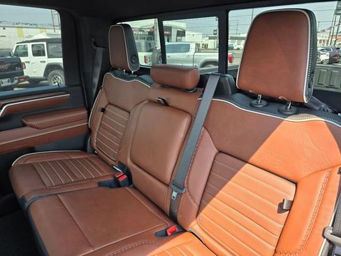 New 2026 GMC Sierra 2500 Denali Ultimate AWD/4WD image 17