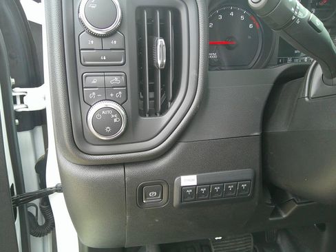 New 2025 GMC Sierra 2500 Pro w/ Convenience Package image 9