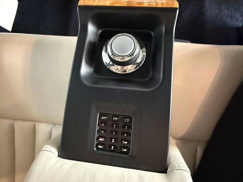 Used 2009 Rolls-Royce Phantom Sedan RWD image 30