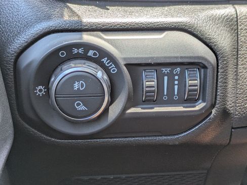 Used 2022 Jeep Gladiator Overland AWD/4WD image 29