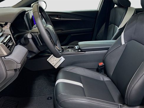 New 2026 Toyota Camry SE image 19