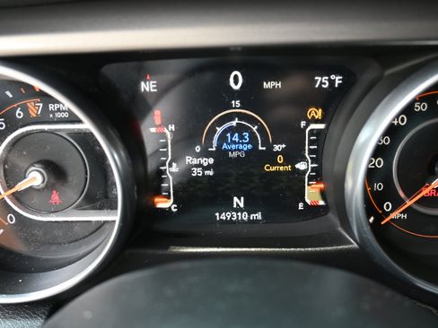 Used 2018 Jeep Wrangler Unlimited Sport S AWD/4WD image 13