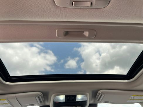 Certified 2024 Subaru Crosstrek 2.5i Limited w/ Crosstrek Mirror Package image 19