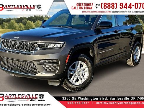 New 2025 Jeep Grand Cherokee Laredo w/ Luxury Tech Group I image 1