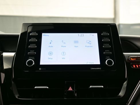 Used 2022 Toyota Camry SE FWD image 18