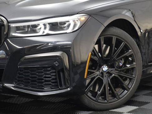 Certified 2022 BMW 750i xDrive w/ Autobahn Package AWD/4WD image 3