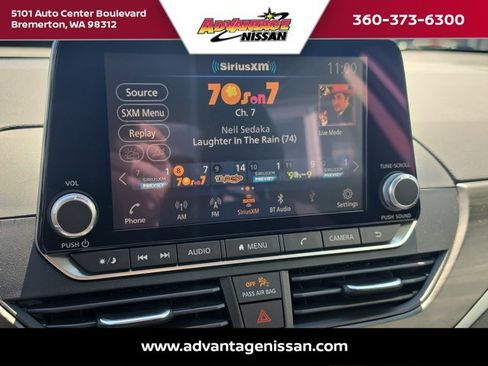 Used 2024 Nissan Altima 2.5 SV FWD image 14
