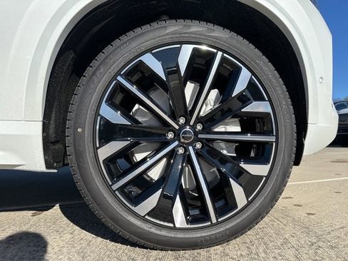 New 2026 Volvo XC90 B6 Ultra image 9