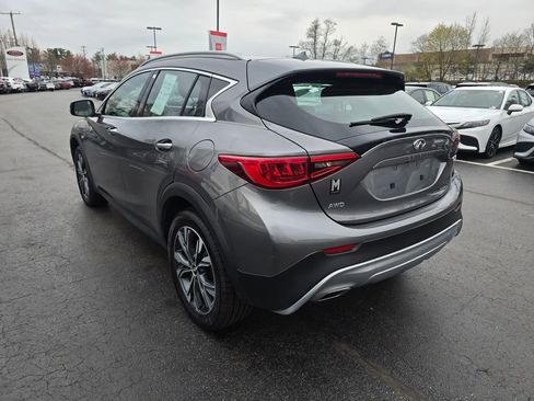 Used 2018 INFINITI QX30 Premium w/ Cargo Package image 5
