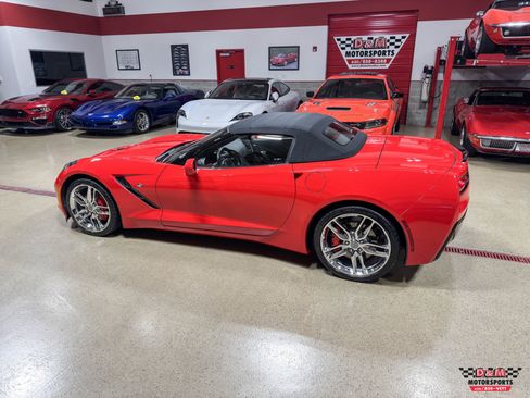 Used 2018 Chevrolet Corvette Stingray Convertible w/ 2LT Preferred Equipment Group image 39