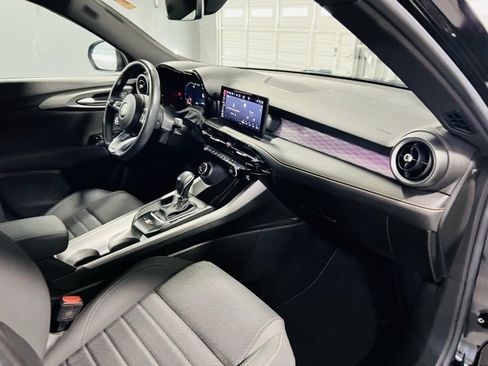 Used 2024 Alfa Romeo Tonale Ti image 32