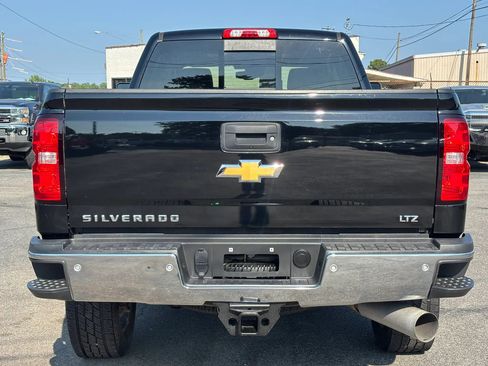 Used 2019 Chevrolet Silverado 2500 LTZ w/ Duramax Plus Package AWD/4WD image 4