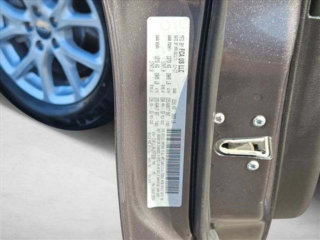 Used 2018 Jeep Cherokee Latitude Plus FWD image 24
