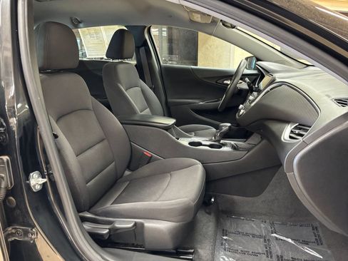 Used 2023 Chevrolet Malibu LT FWD image 37