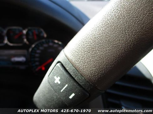 Used 2019 GMC Yukon XL SLT image 35