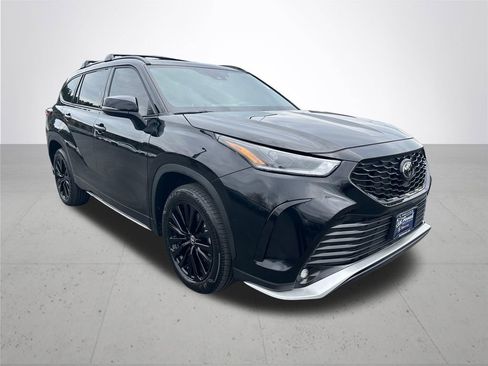 Used 2023 Toyota Highlander XSE image 5