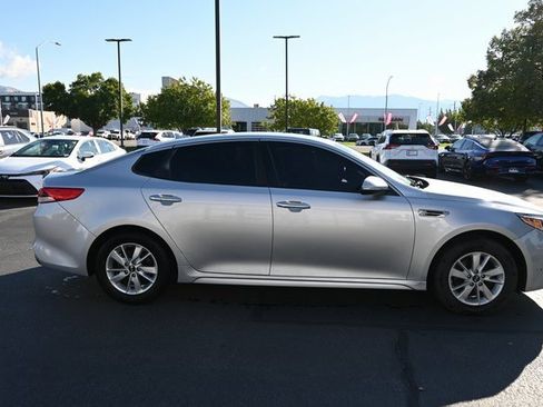 Used 2018 Kia Optima LX image 10