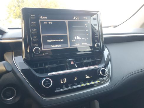 Used 2022 Toyota Corolla Cross LE image 25