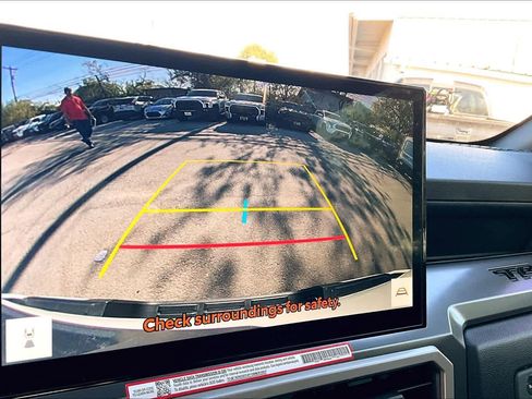 Used 2025 Toyota Tacoma TRD Sport image 25