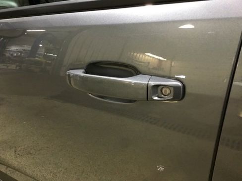 Used 2022 GMC Canyon Elevation w/ Trailering Package image 10