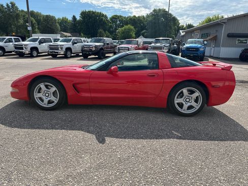 Used 1997 Chevrolet Corvette Coupe w/ Performance Handling Pkg image 2