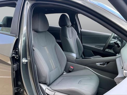 Certified 2024 Hyundai Elantra SEL FWD image 9