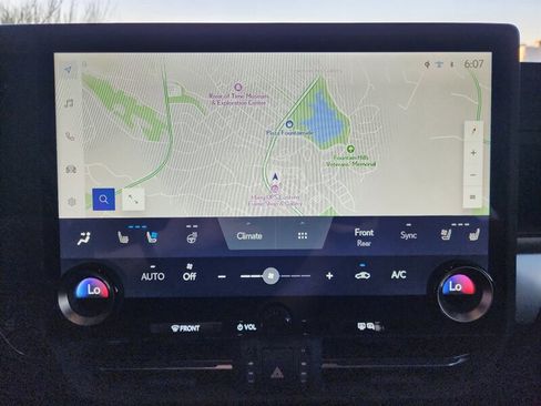 Used 2025 Lexus GX 550 w/ Accessory Package (2T) image 39