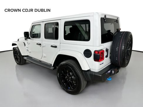 Certified 2023 Jeep Wrangler Unlimited Sahara w/ Cold Weather Group AWD/4WD image 7