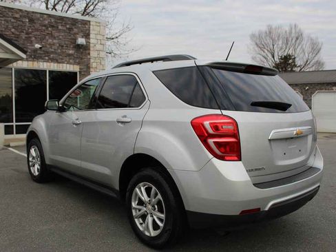 Used 2017 Chevrolet Equinox LT w/ Convenience Package image 9