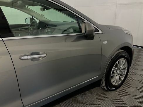 Used 2018 Cadillac XT5 Luxury w/ Driver Awareness Package image 7