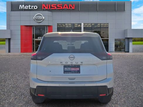 New 2026 Nissan Rogue SV image 5