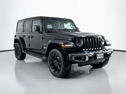 Used 2023 Jeep Wrangler Unlimited Sahara w/ Cold Weather Group image 3