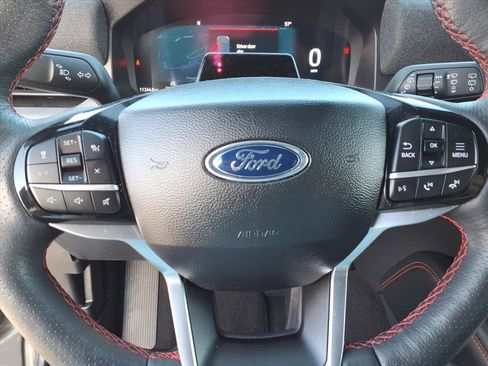Used 2025 Ford Explorer ST-Line image 17