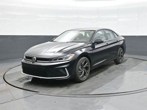 New 2026 Volkswagen Jetta SE FWD image 3