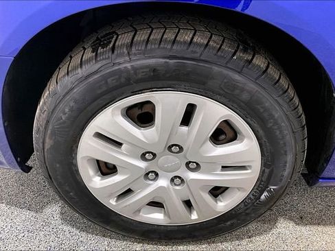 Used 2018 Dodge Grand Caravan SE w/ UConnect Hands-Free Group image 36