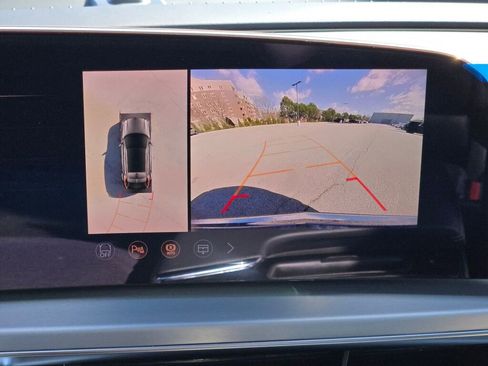 New 2026 Cadillac Lyriq Premium Luxury image 29