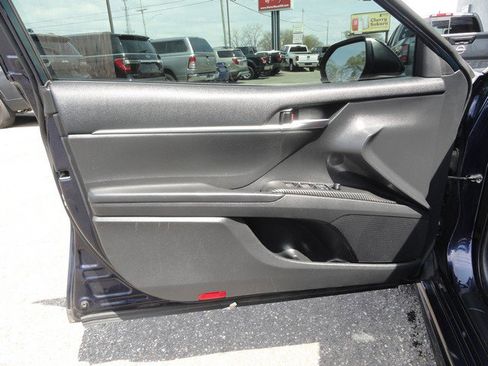 Used 2021 Toyota Camry SE FWD image 11