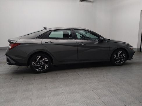 Used 2025 Hyundai Elantra SEL FWD image 10