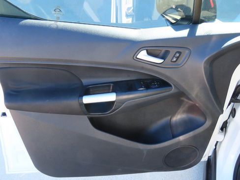 Used 2018 Ford Transit Connect XLT image 22