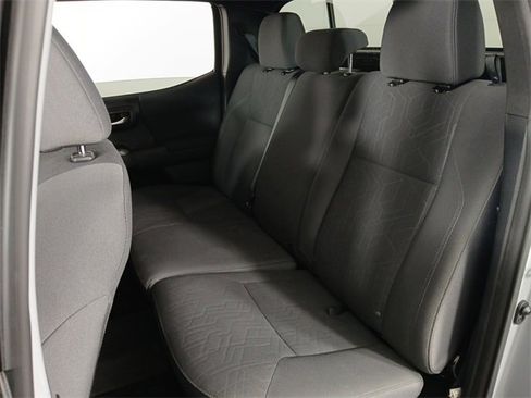 Used 2019 Toyota Tacoma TRD Off-Road image 19