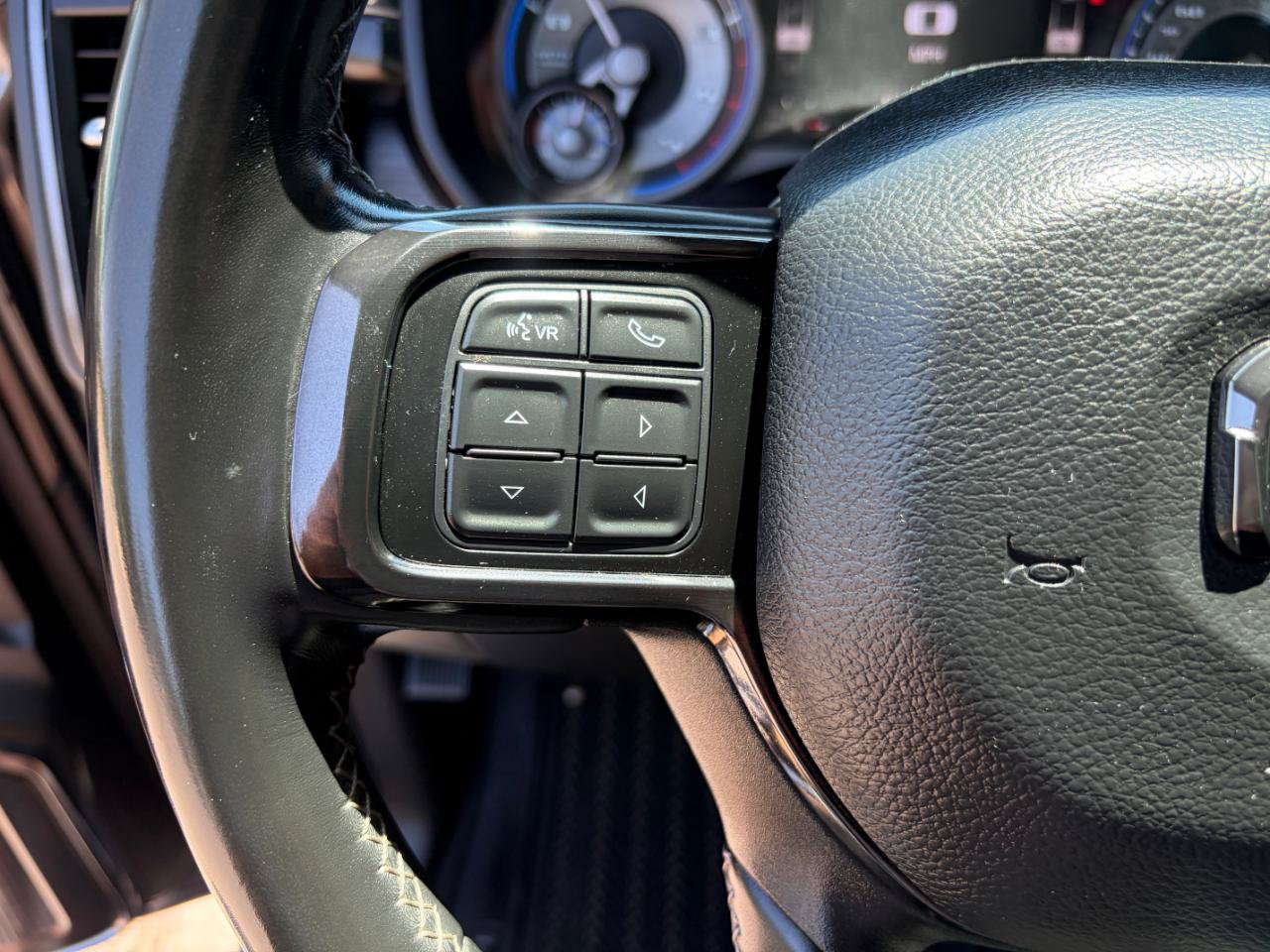 Used 2022 RAM 3500 Limited AWD/4WD image 15